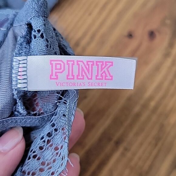 Pink. Victoria's Secret. Push Up. Bartlett. Size Small. EUC - Picture 6 of 11